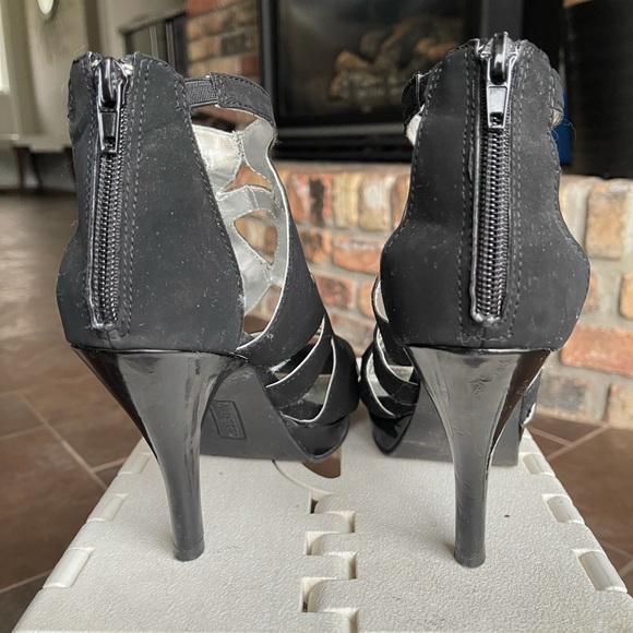 Heels, size 8 , black suede, wear once inside only. - Picture 7 of 7